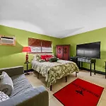 Blue Bell Apartment Hotel
