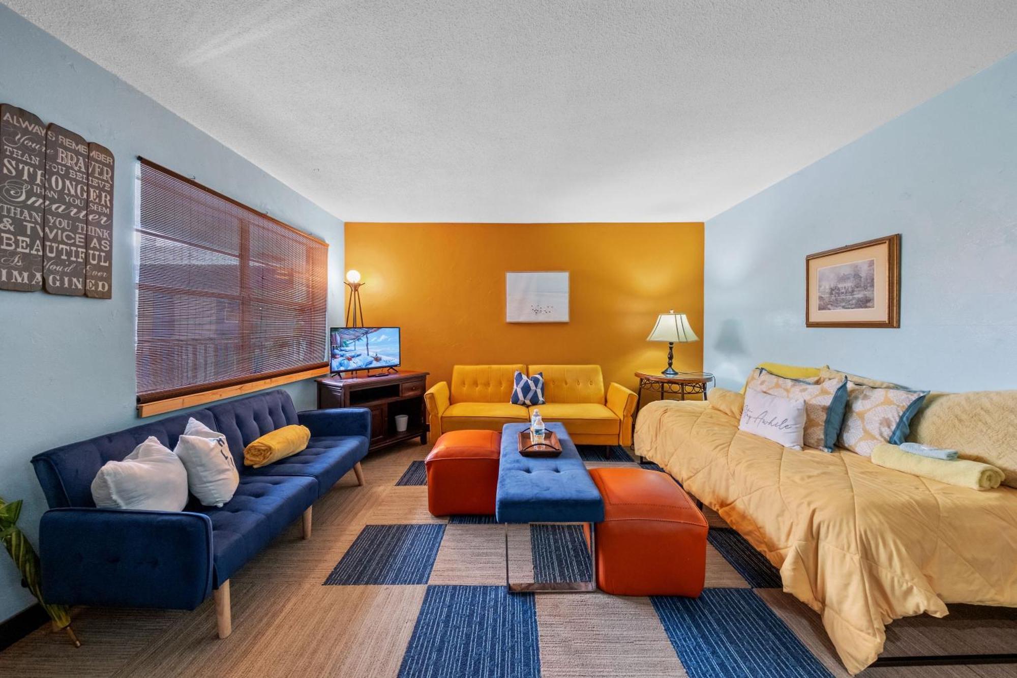 Apartment Blue Bell